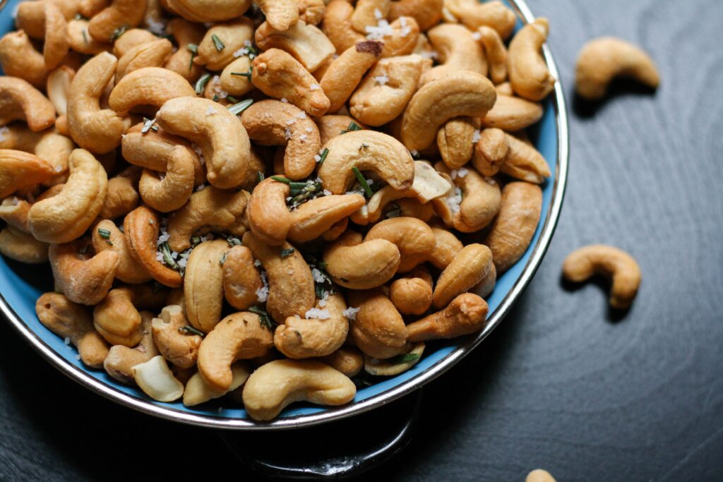 Health Benefits of cashew nuts in winter : Mohit Tandon Burr Ridge