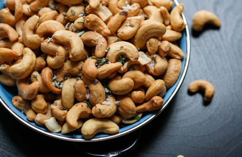 Health Benefits of cashew nuts in winter : Mohit Tandon Burr Ridge